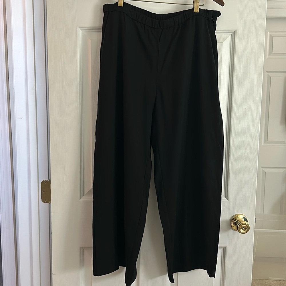 Eileen Fisher, Black wide-leg ankle pant, Size Petite Large